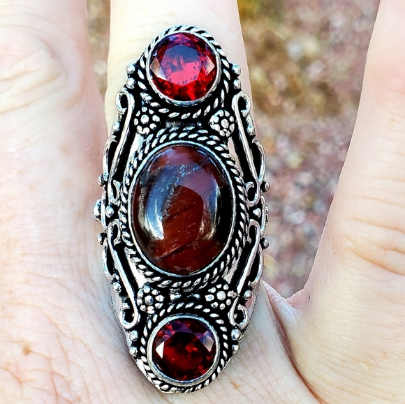 New Red Tiger Eye and Garnet 925 Silver Statement Ring. - Picture 5 of 16